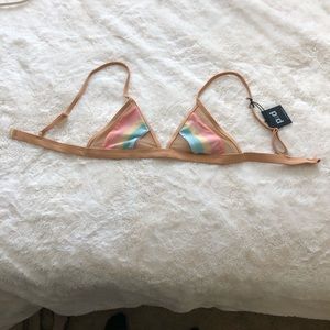 Pacific and drift wood rainbow top